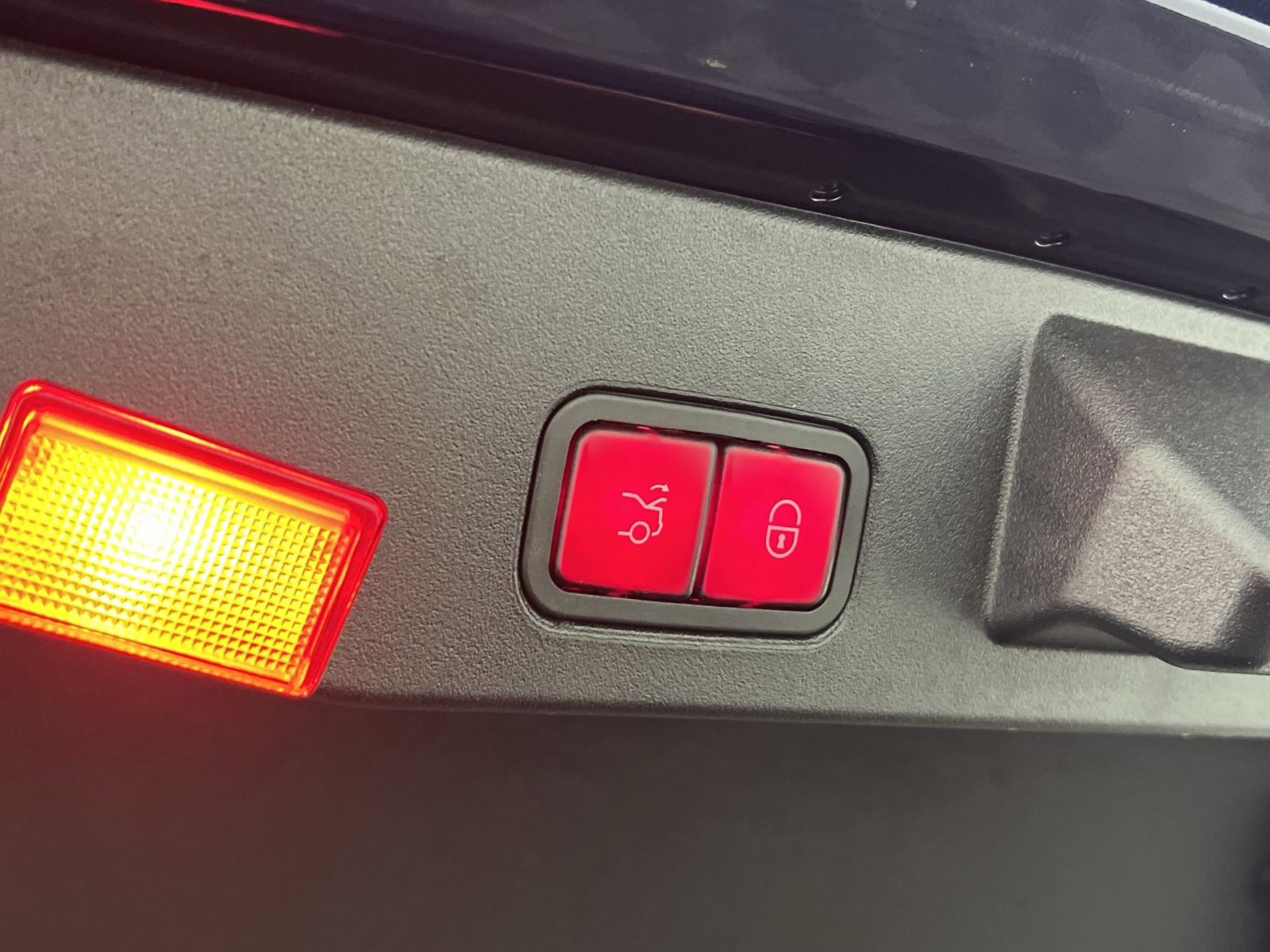 Used 2016 Mercedes-Benz SL 400 SL 400 Roadster image 26