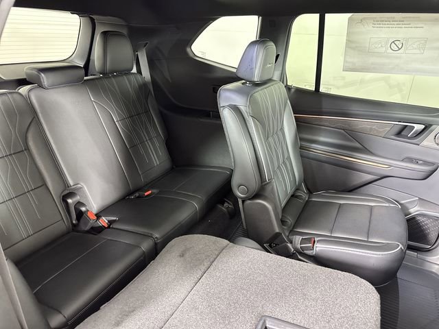 New 2026 Buick Enclave Avenir image 28