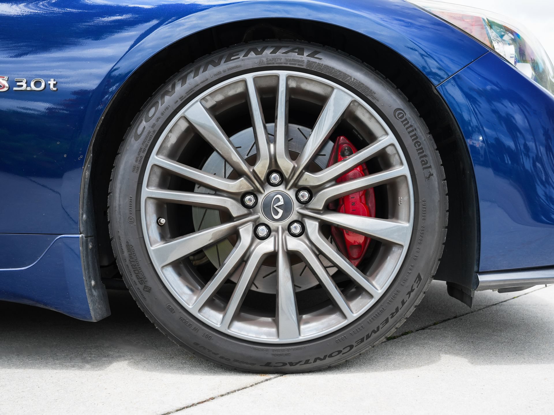 Used 2018 INFINITI Q50 Red Sport 400 w/ Sensory Package (Sport) AWD/4WD image 12