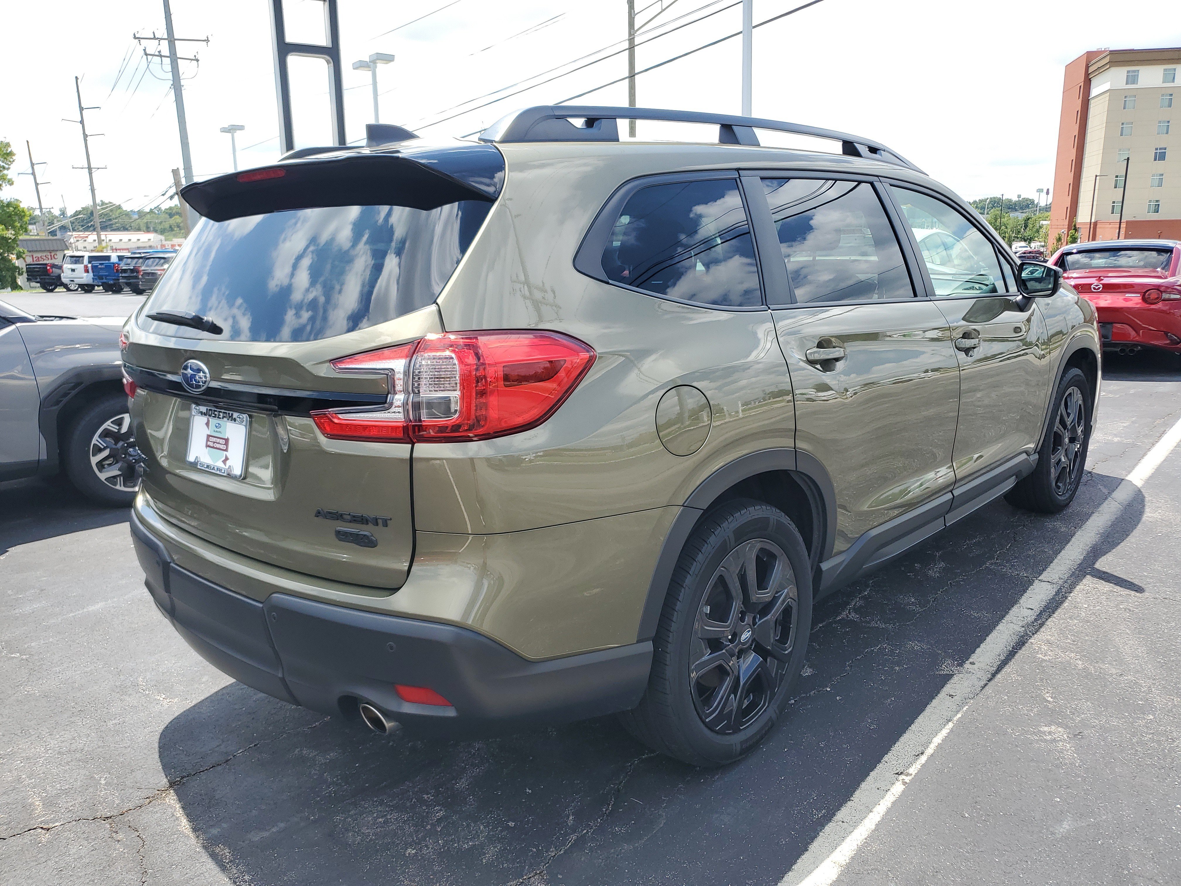 Used 2023 Subaru Ascent Onyx Edition AWD/4WD image 3