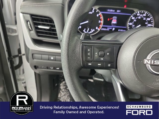 Used 2024 Nissan Rogue SV FWD image 12