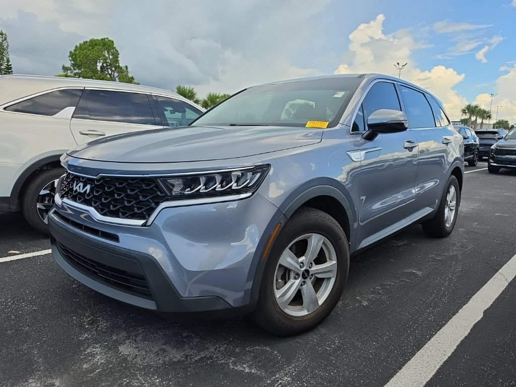 Certified 2022 Kia Sorento LX FWD image 5