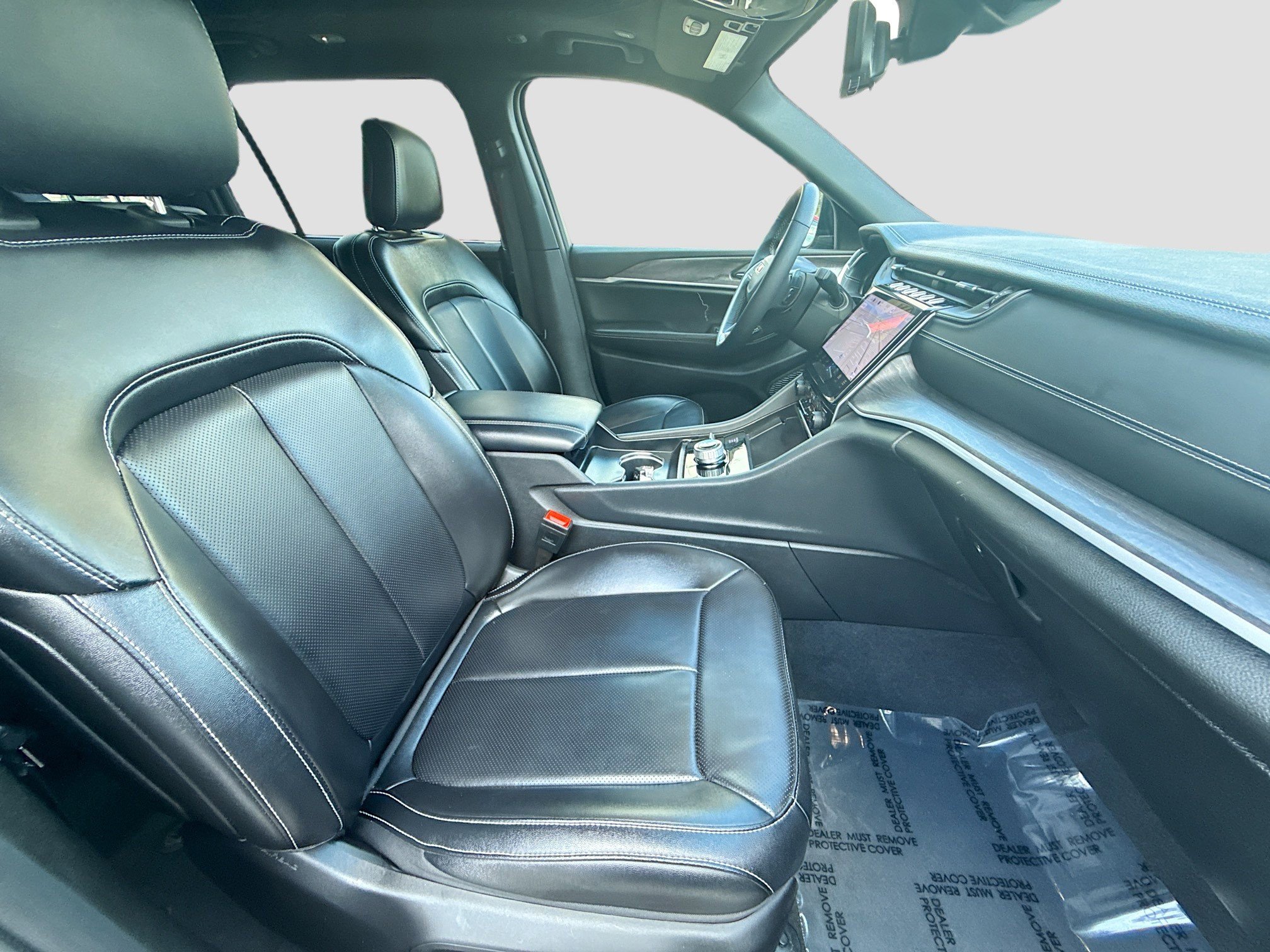 Used 2024 Jeep Grand Cherokee L Limited w/ Luxury Tech Group II image 31