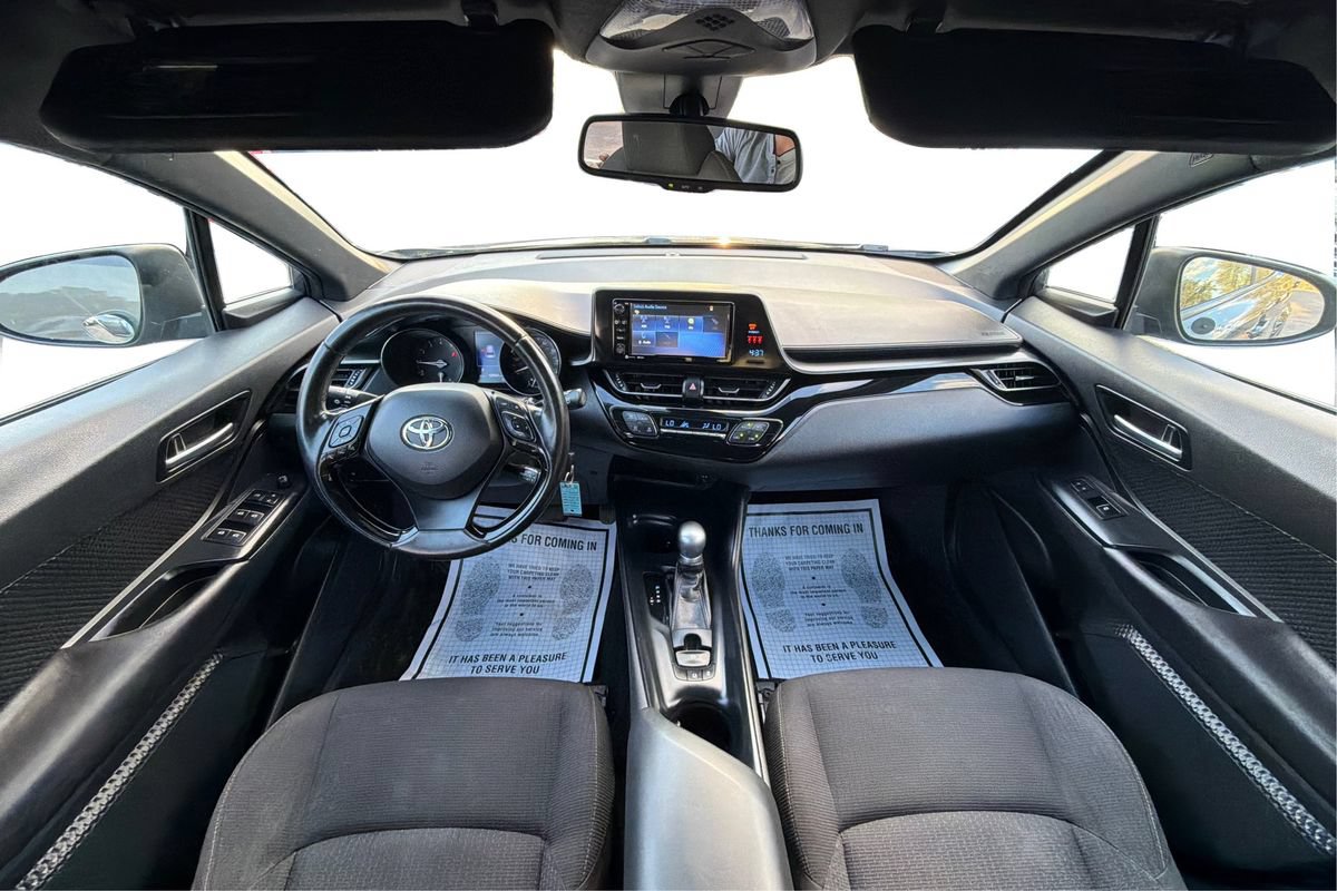 Used 2018 Toyota C-HR XLE FWD image 26