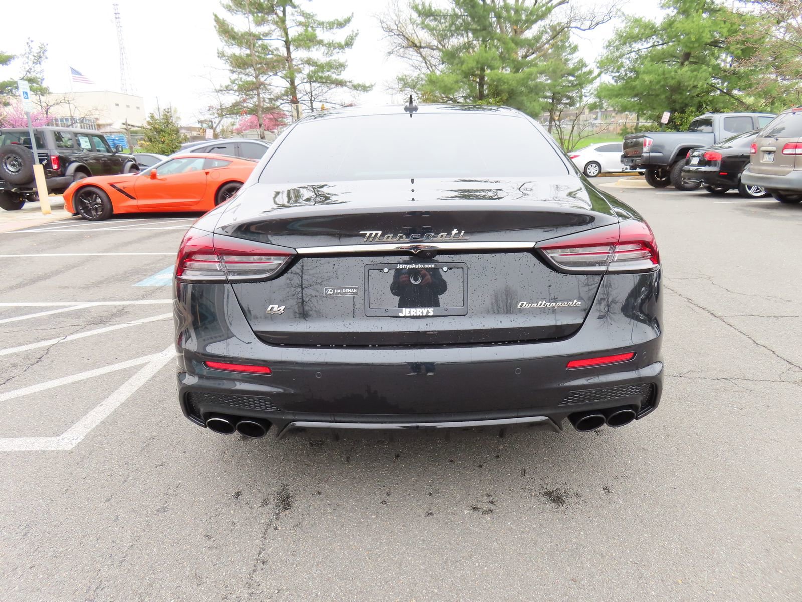 Used 2022 Maserati Quattroporte Modena Q4 image 6