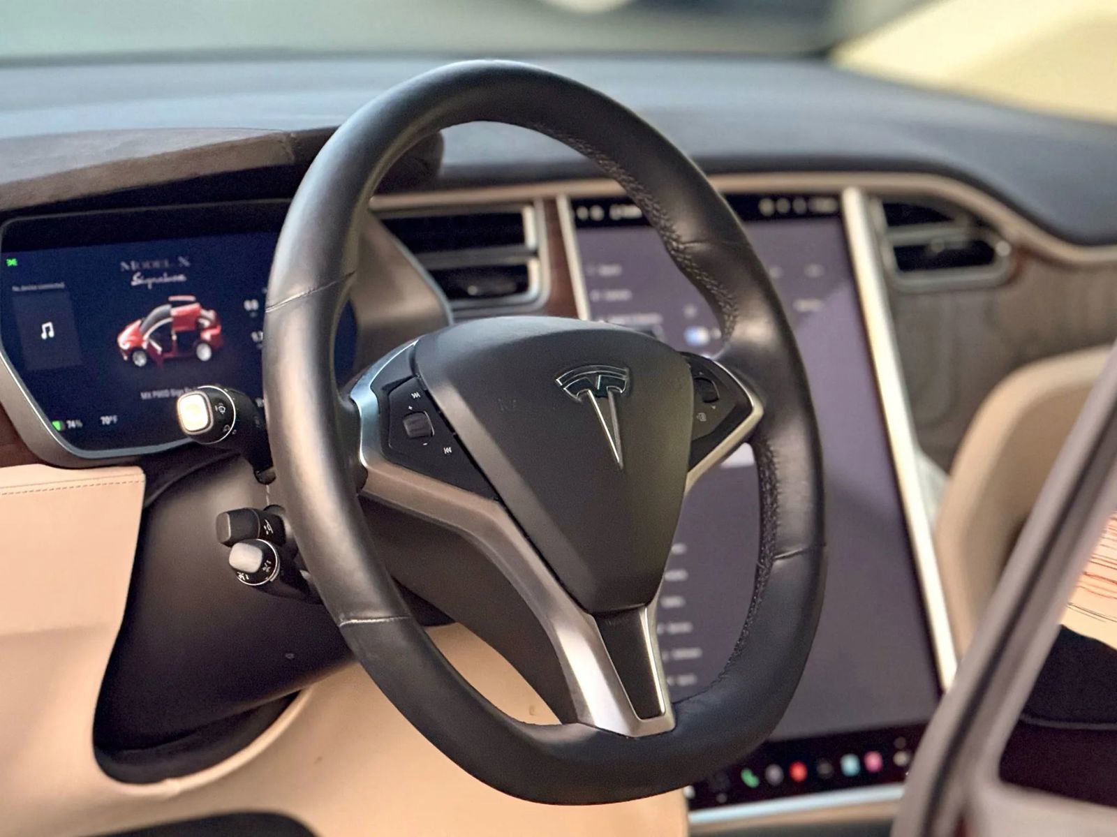 Used 2016 Tesla Model X Performance image 14