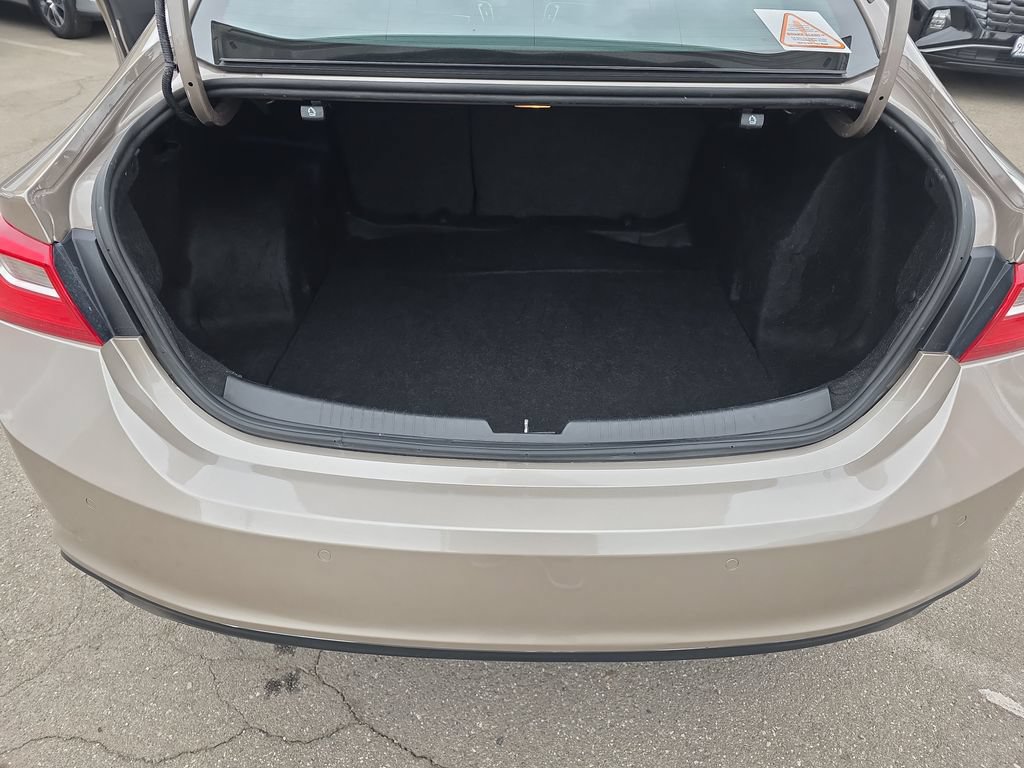 Used 2023 Chevrolet Malibu LT w/ Driver Confidence Package FWD image 21
