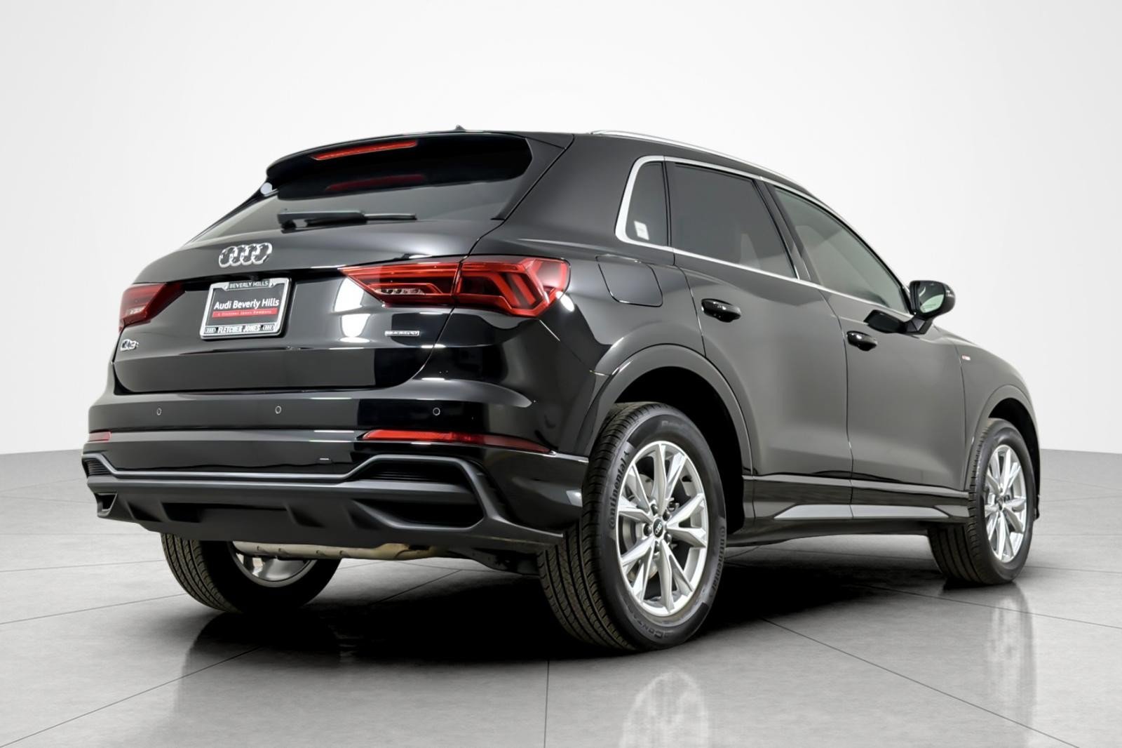 Used 2025 Audi Q3 2.0T Premium Plus w/ Premium Plus Package AWD/4WD image 5