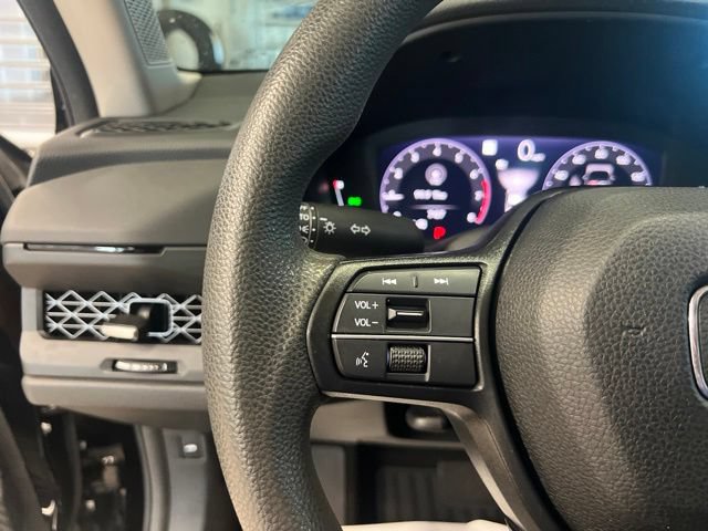 Used 2023 Honda Accord EX image 12