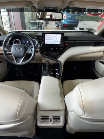 Used 2022 Toyota Camry XLE FWD image 24