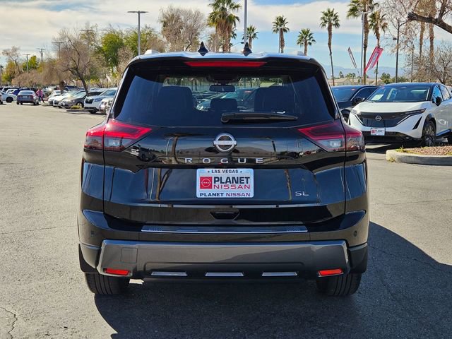 Certified 2025 Nissan Rogue SL w/ Tech Package FWD image 8