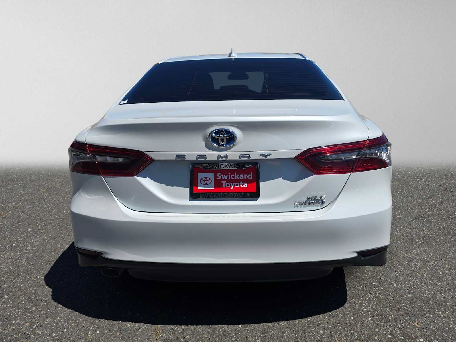 Certified 2021 Toyota Camry XLE FWD image 4