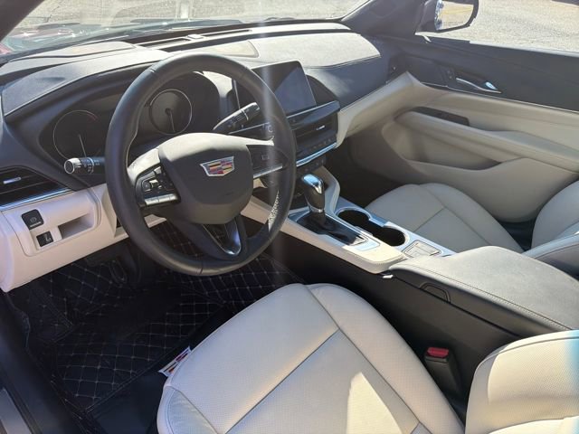 Used 2025 Cadillac CT4 Premium Luxury image 8