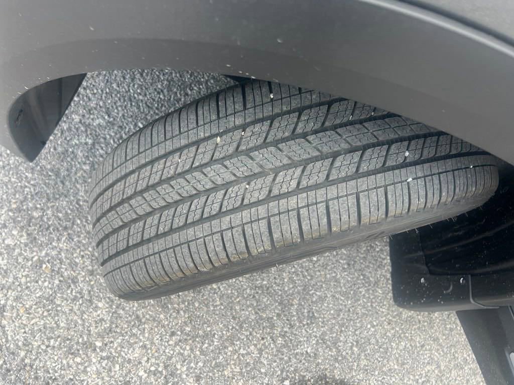 Certified 2025 Nissan Kicks SR AWD/4WD image 28