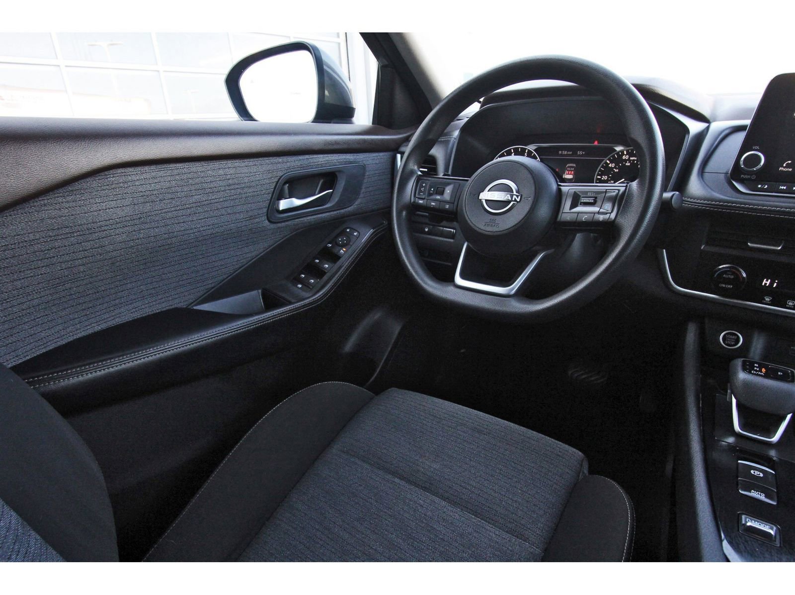 Used 2023 Nissan Rogue SV image 11