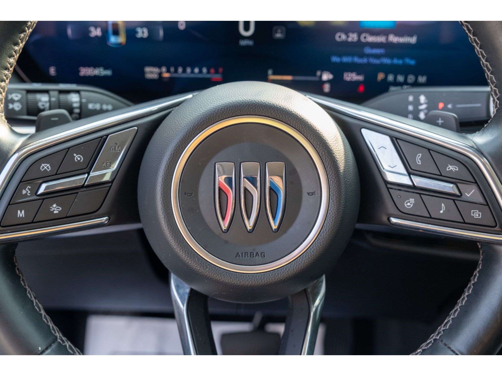 Used 2024 Buick Envision Preferred AWD/4WD image 17