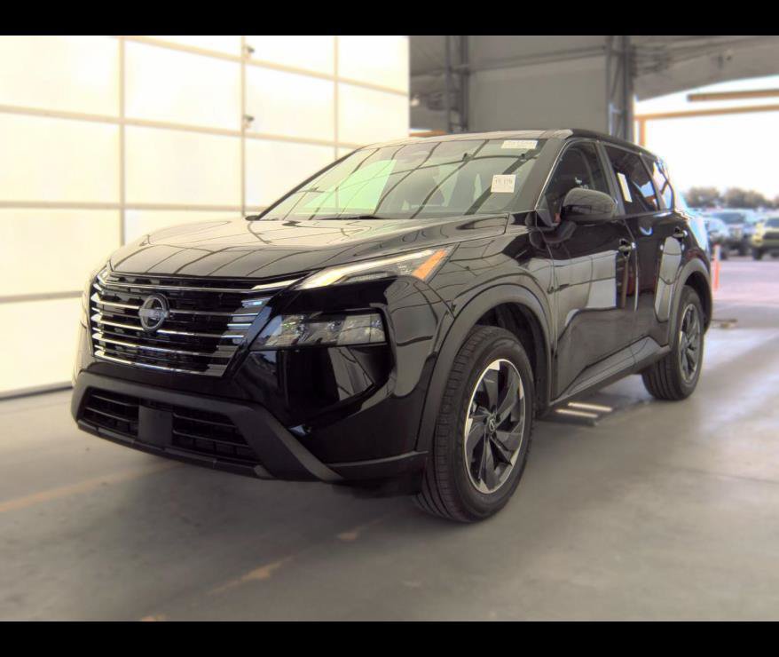 Used 2024 Nissan Rogue SV FWD image 2