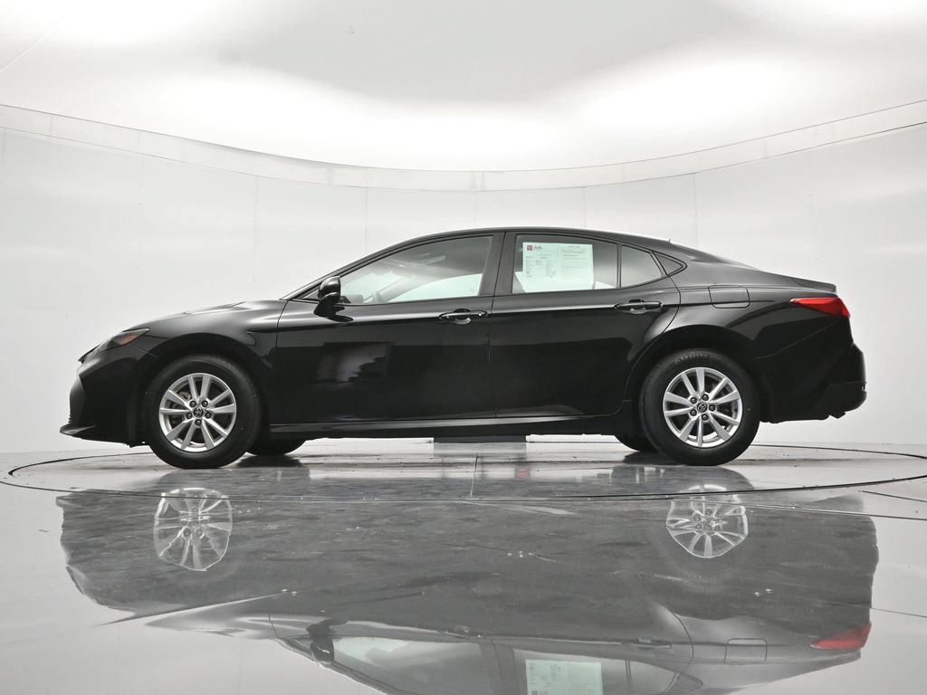 Used 2025 Toyota Camry LE FWD image 43
