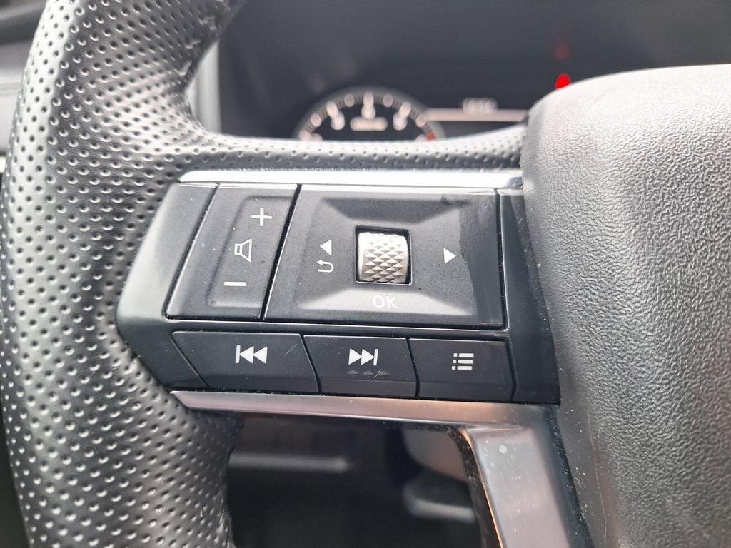 Used 2024 Mitsubishi Outlander SE Black Edition FWD image 13