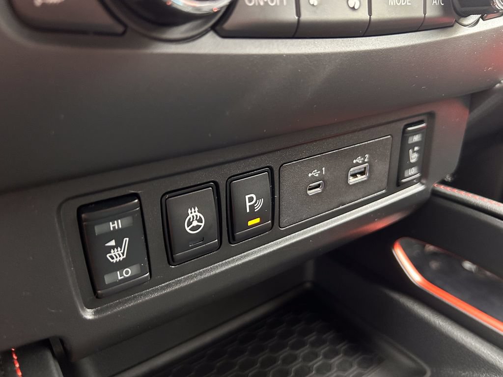 Used 2025 Nissan Frontier PRO-4X w/ Pro Convenience Package AWD/4WD image 31
