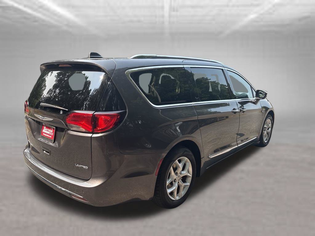 Used 2020 Chrysler Pacifica Limited FWD image 5