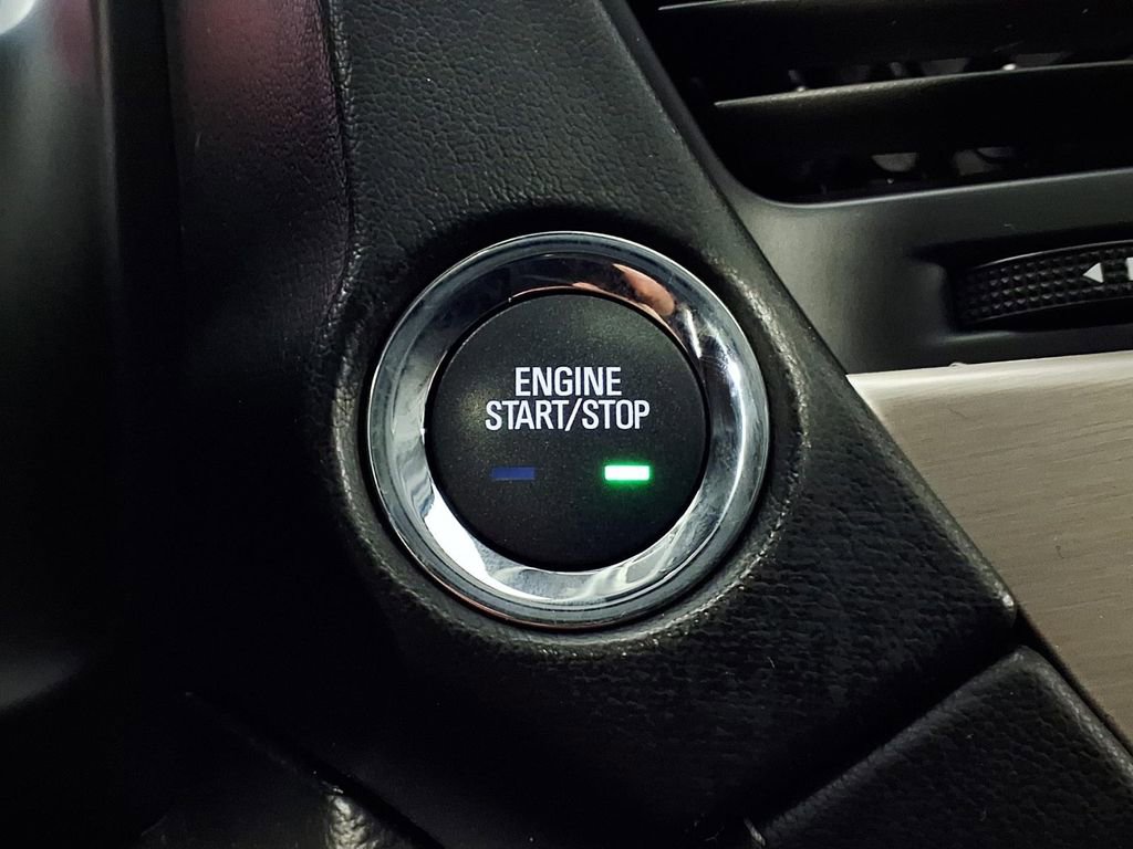 Used 2020 GMC Yukon Denali w/ Open Road Package RWD image 15