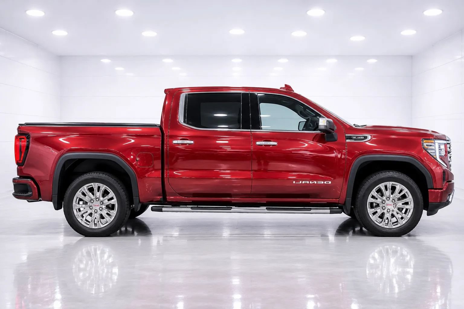 Used 2023 GMC Sierra 1500 Denali w/ Technology Package AWD/4WD image 6