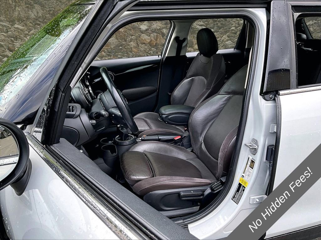 Used 2016 MINI Cooper 4-Door Hardtop w/ Premium Package FWD image 21