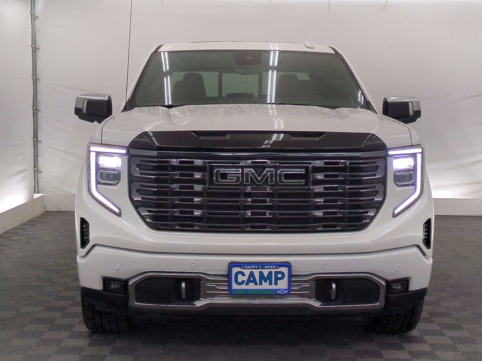 Used 2025 GMC Sierra 1500 Denali Ultimate AWD/4WD image 9