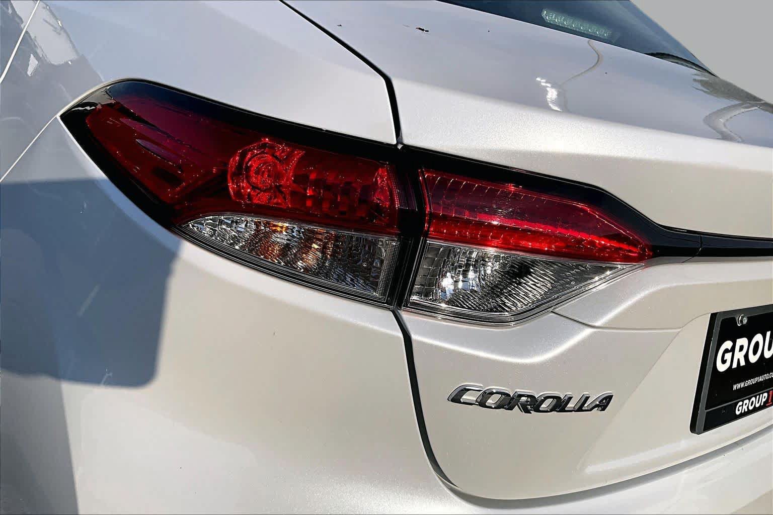 Used 2025 Toyota Corolla LE FWD image 29