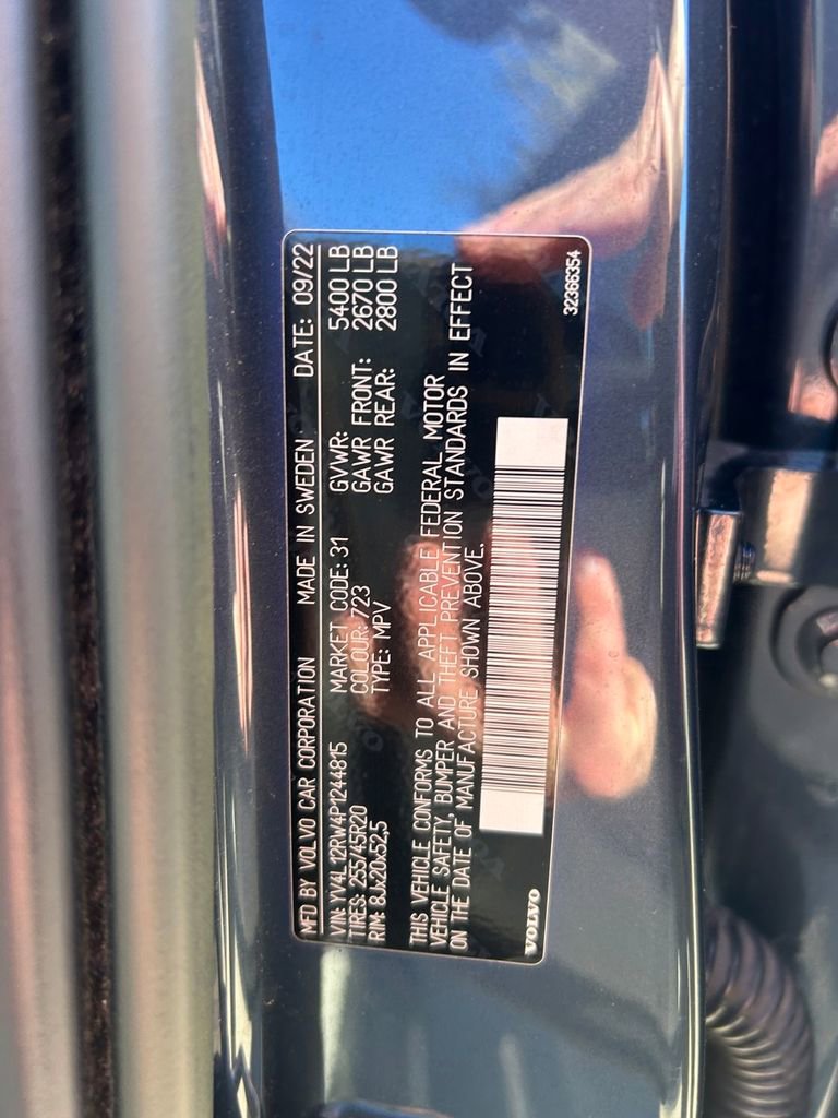 Used 2023 Volvo XC60 B5 Plus w/ Climate Package image 10