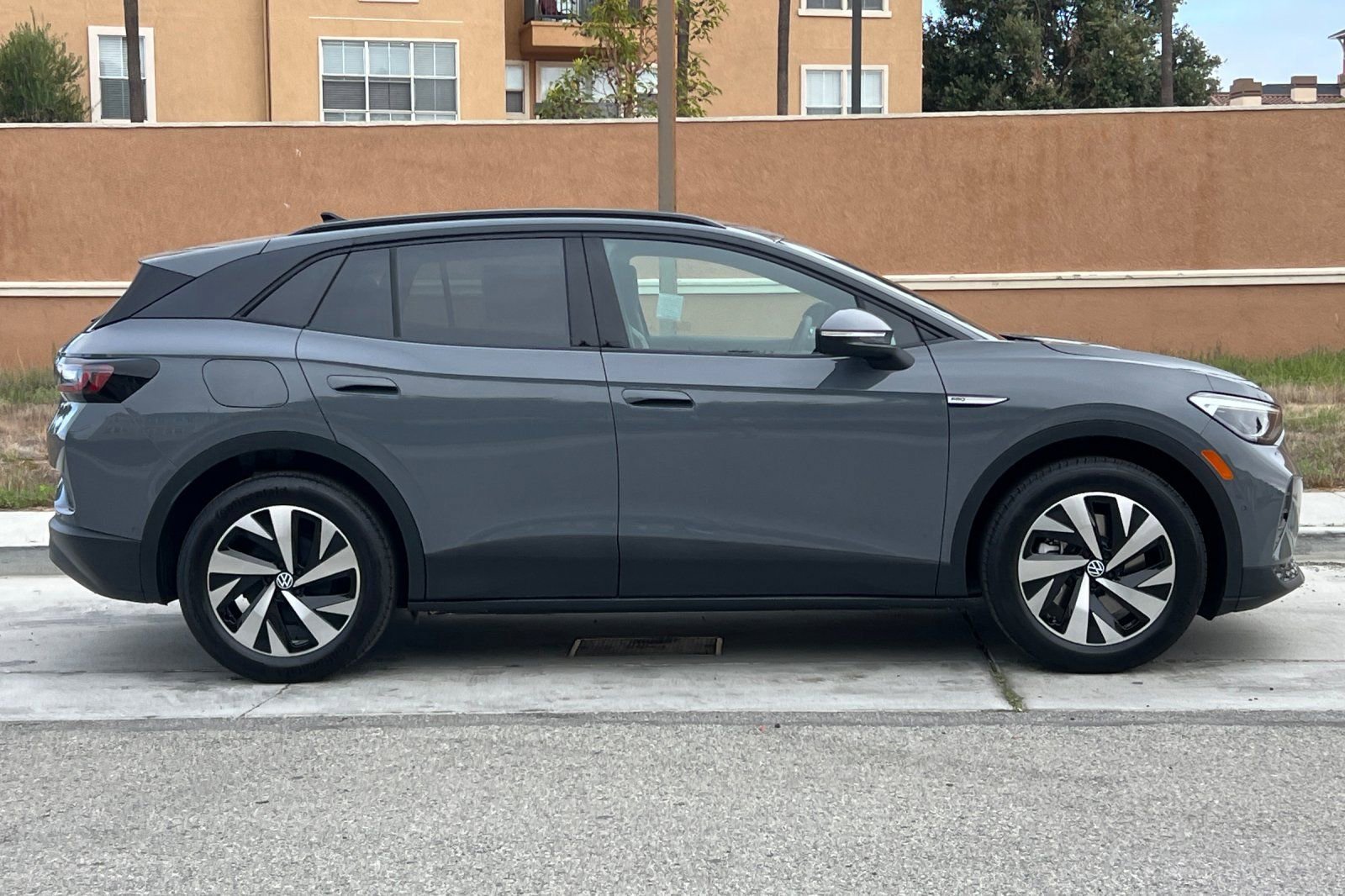 New 2025 Volkswagen ID.4 Pro image 3