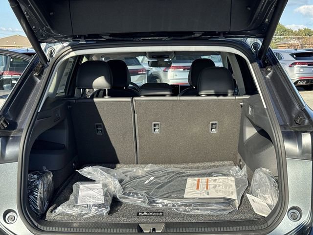 New 2025 Volkswagen Tiguan SE image 10