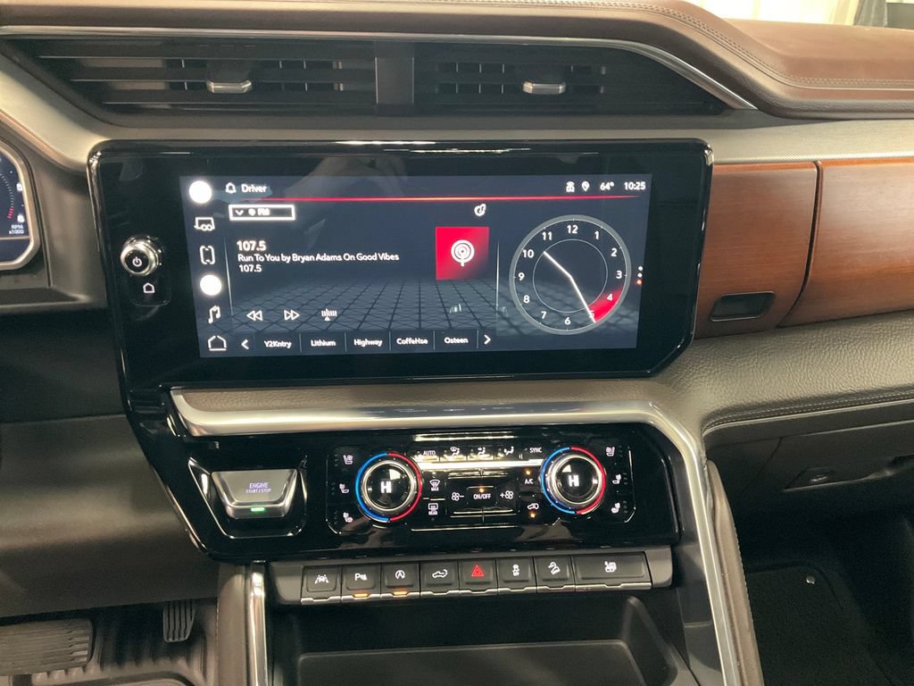 Used 2022 GMC Sierra 1500 Denali w/ Technology Package AWD/4WD image 17
