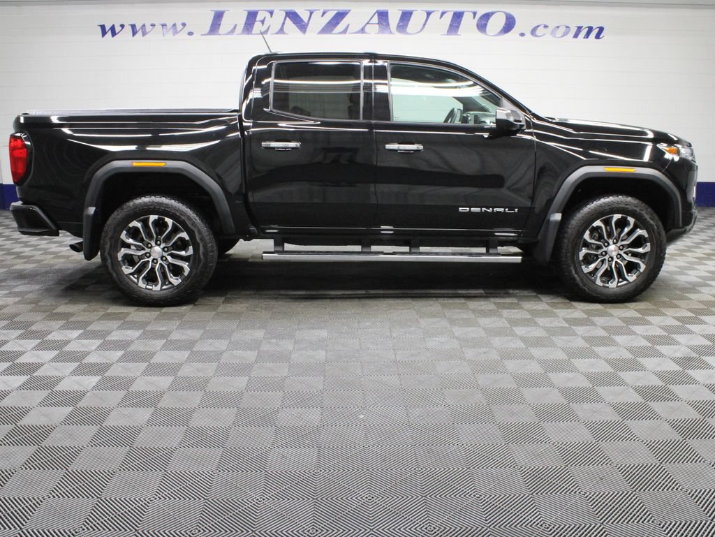 Used 2023 GMC Canyon Denali AWD/4WD image 2