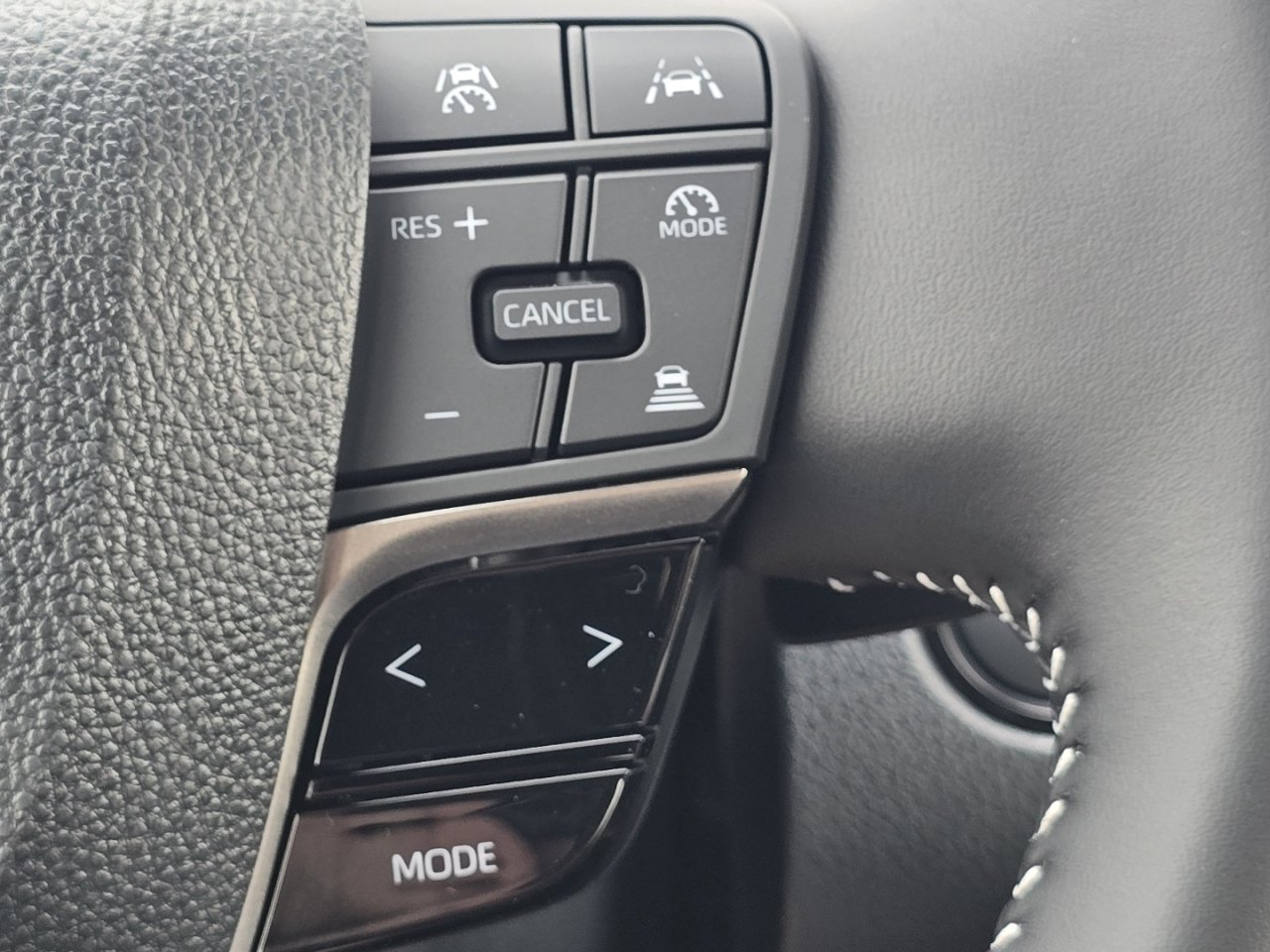 New 2026 Toyota Camry SE FWD image 29
