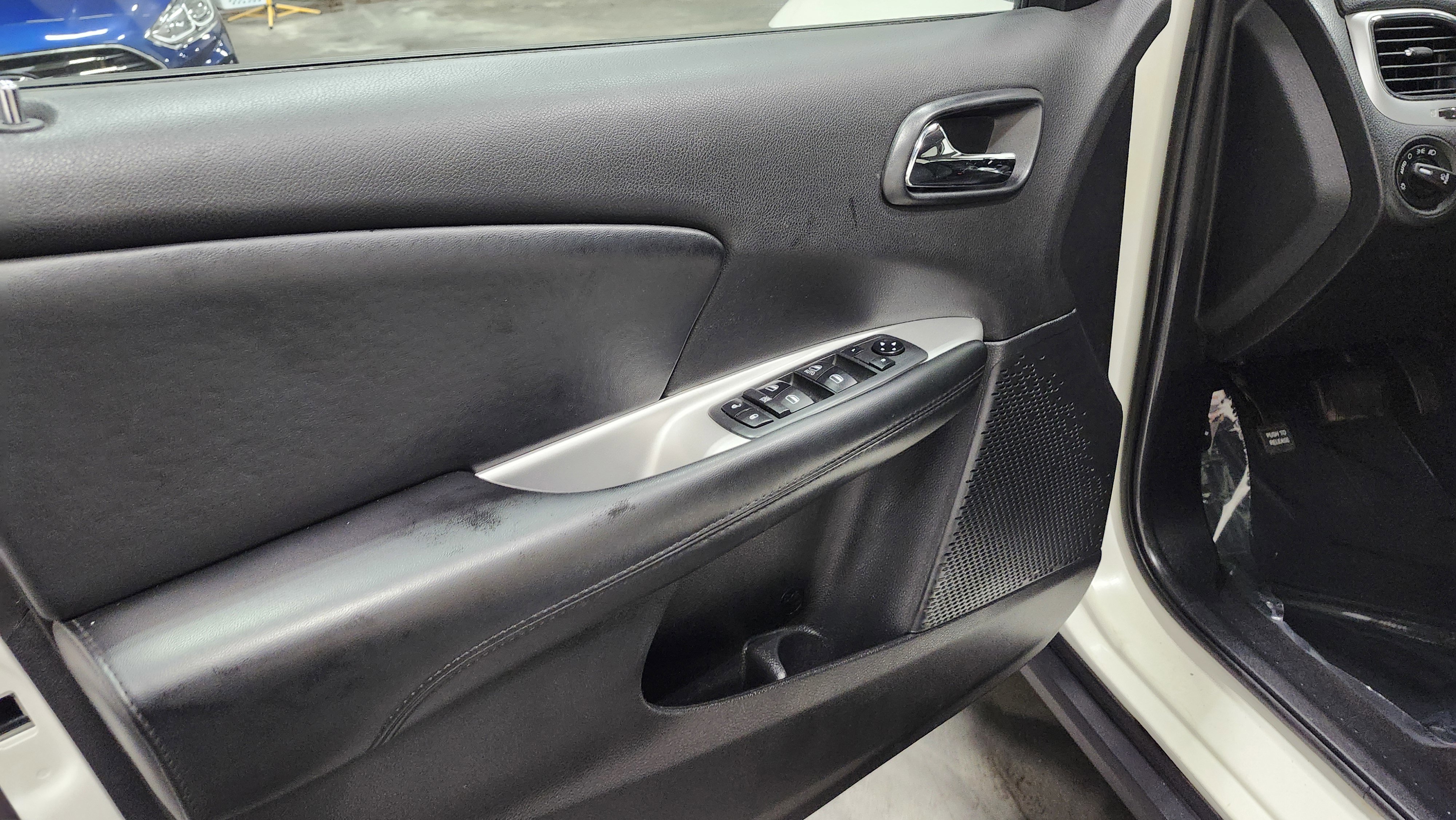 Used 2019 Dodge Journey SE w/ Connectivity Group image 17