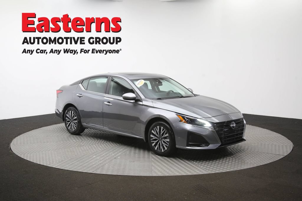 Used 2023 Nissan Altima 2.5 SV w/ SV Premium Package AWD/4WD image 49