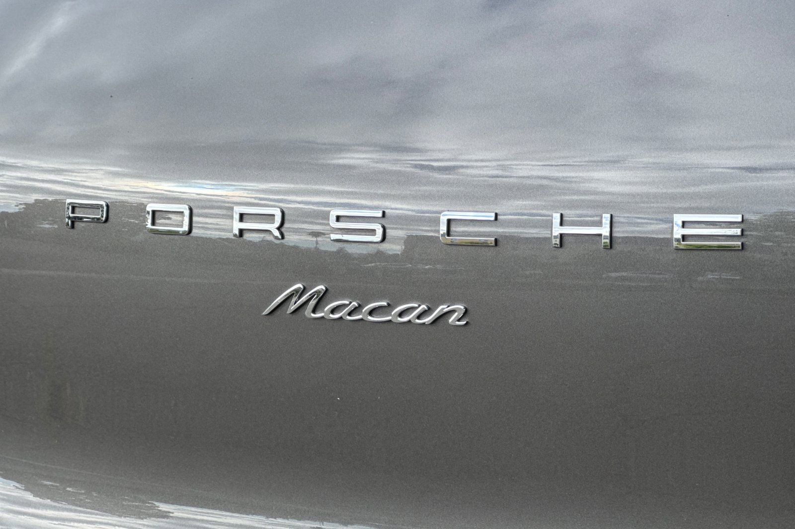 Used 2018 Porsche Macan image 24