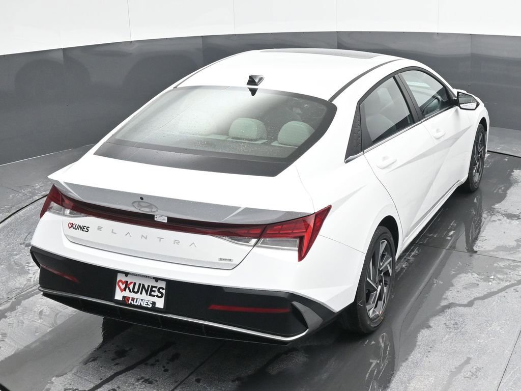 Used 2025 Hyundai Elantra Limited FWD image 38