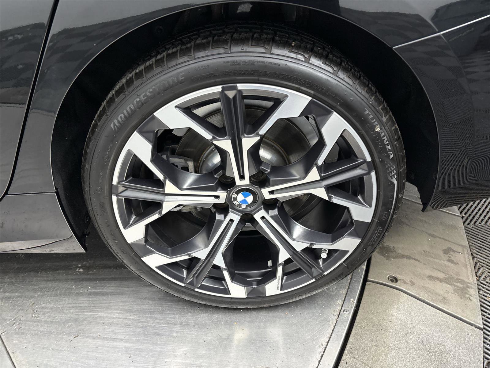 Used 2025 BMW 330i xDrive Sedan w/ Convenience Package AWD/4WD image 27