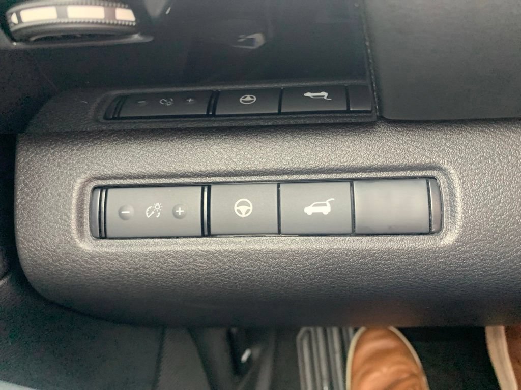 Certified 2026 Nissan Pathfinder SV AWD/4WD image 25