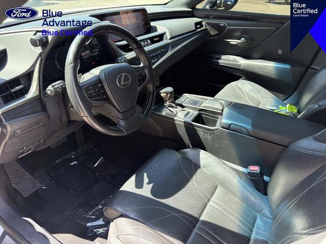 Used 2021 Lexus ES 300h w/ Luxury Package FWD image 16