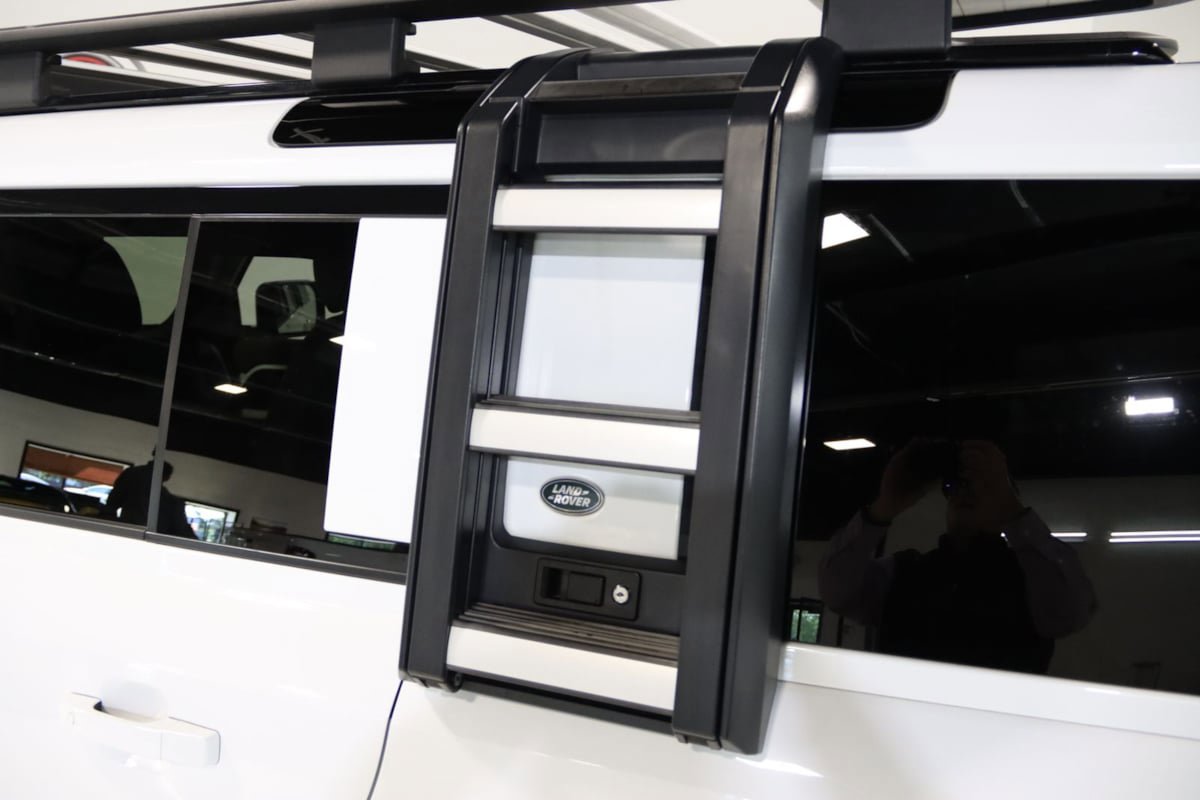 Used 2020 Land Rover Defender 110 SE AWD/4WD image 13