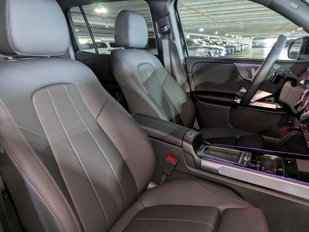 Used 2025 Mercedes-Benz GLB 250 image 22