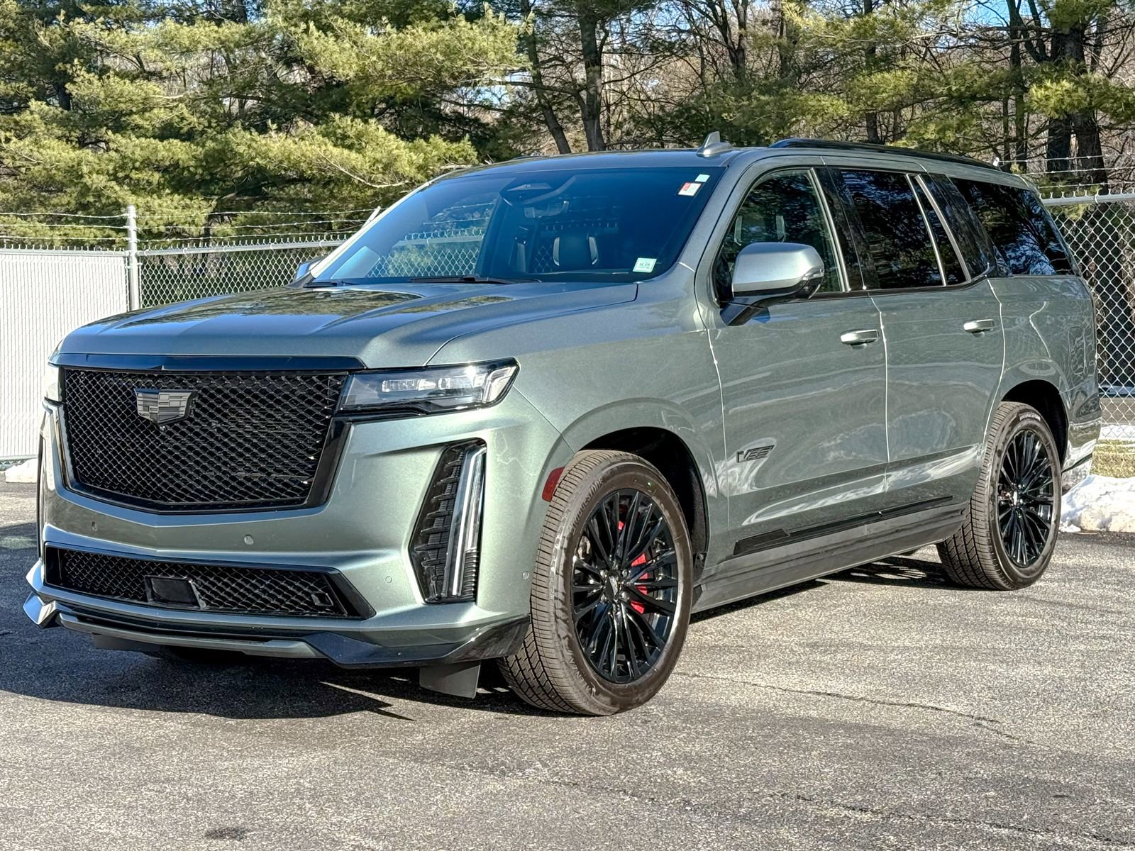 Used 2023 Cadillac Escalade V image 3