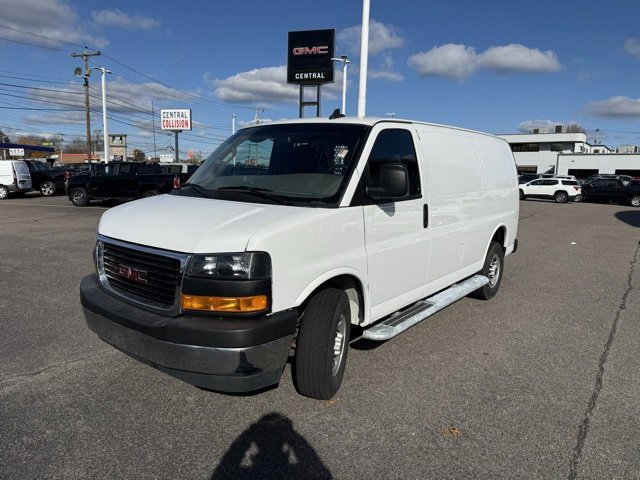 Used 2023 GMC Savana 2500 w/ Driver Convenience Package image 3