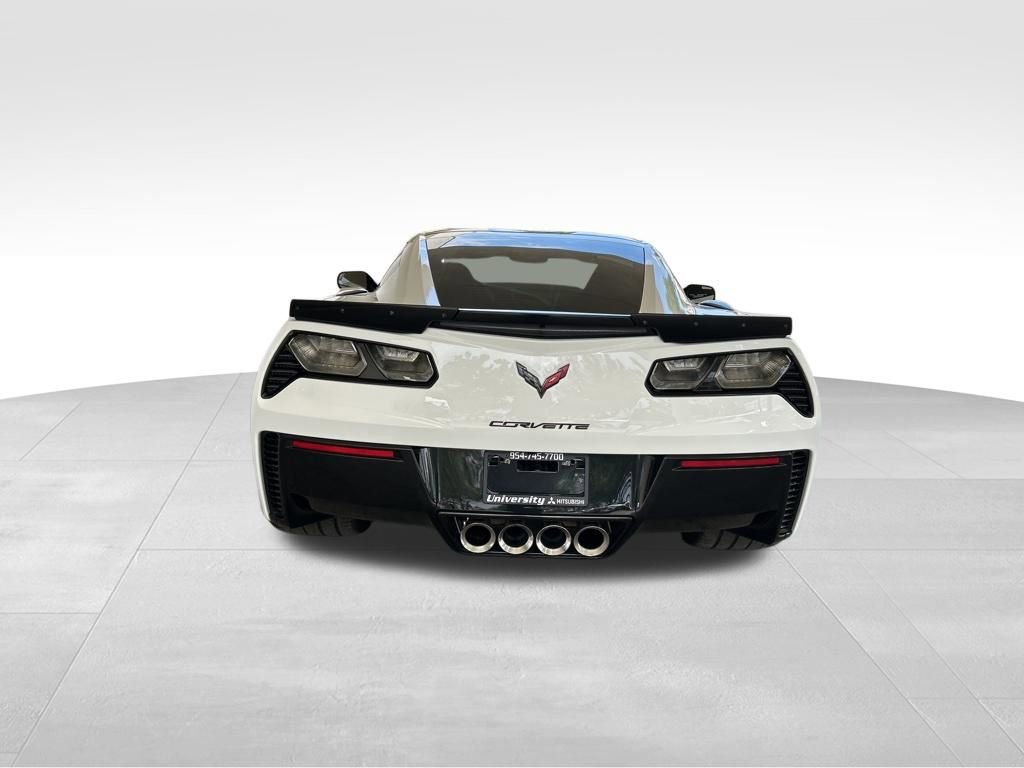 Used 2015 Chevrolet Corvette Z06 w/ 3LZ Preferred Equipment Group image 5