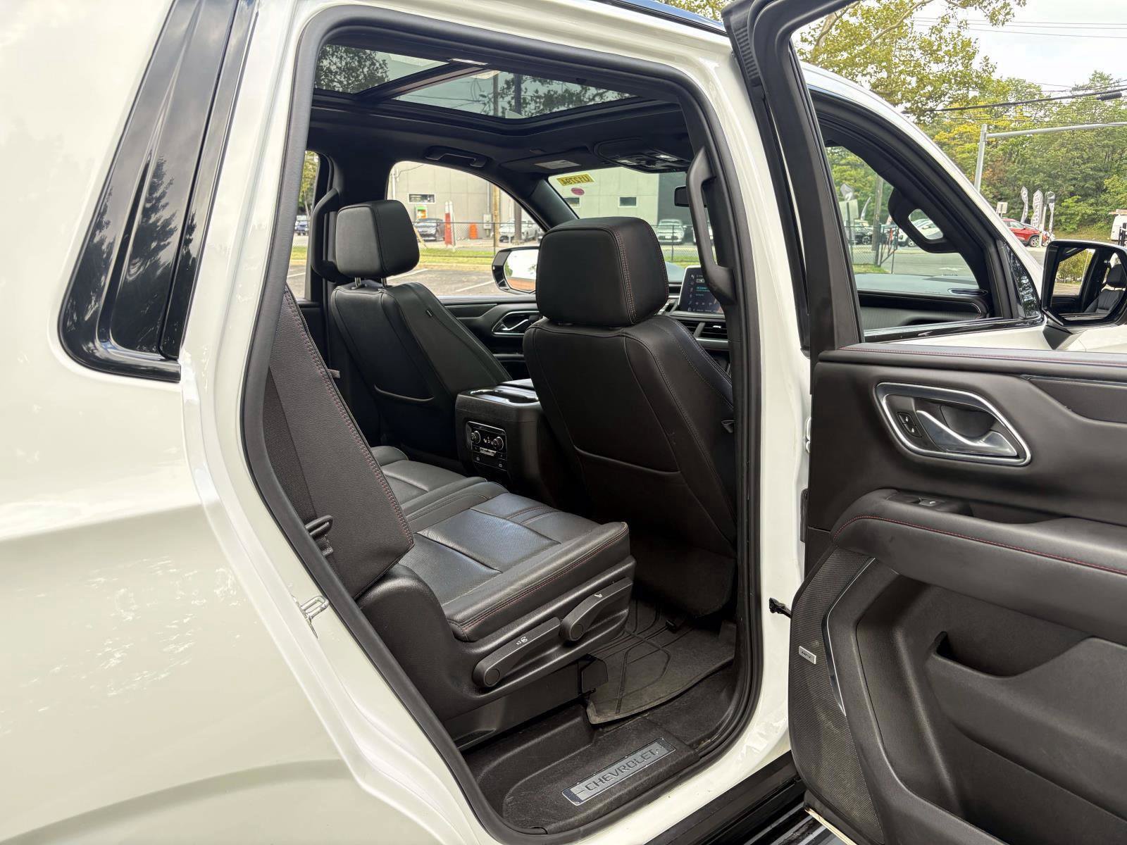 Used 2023 Chevrolet Tahoe RST AWD/4WD image 25