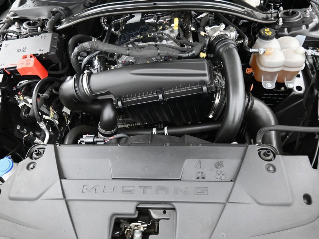 Used 2024 Ford Mustang Convertible image 7